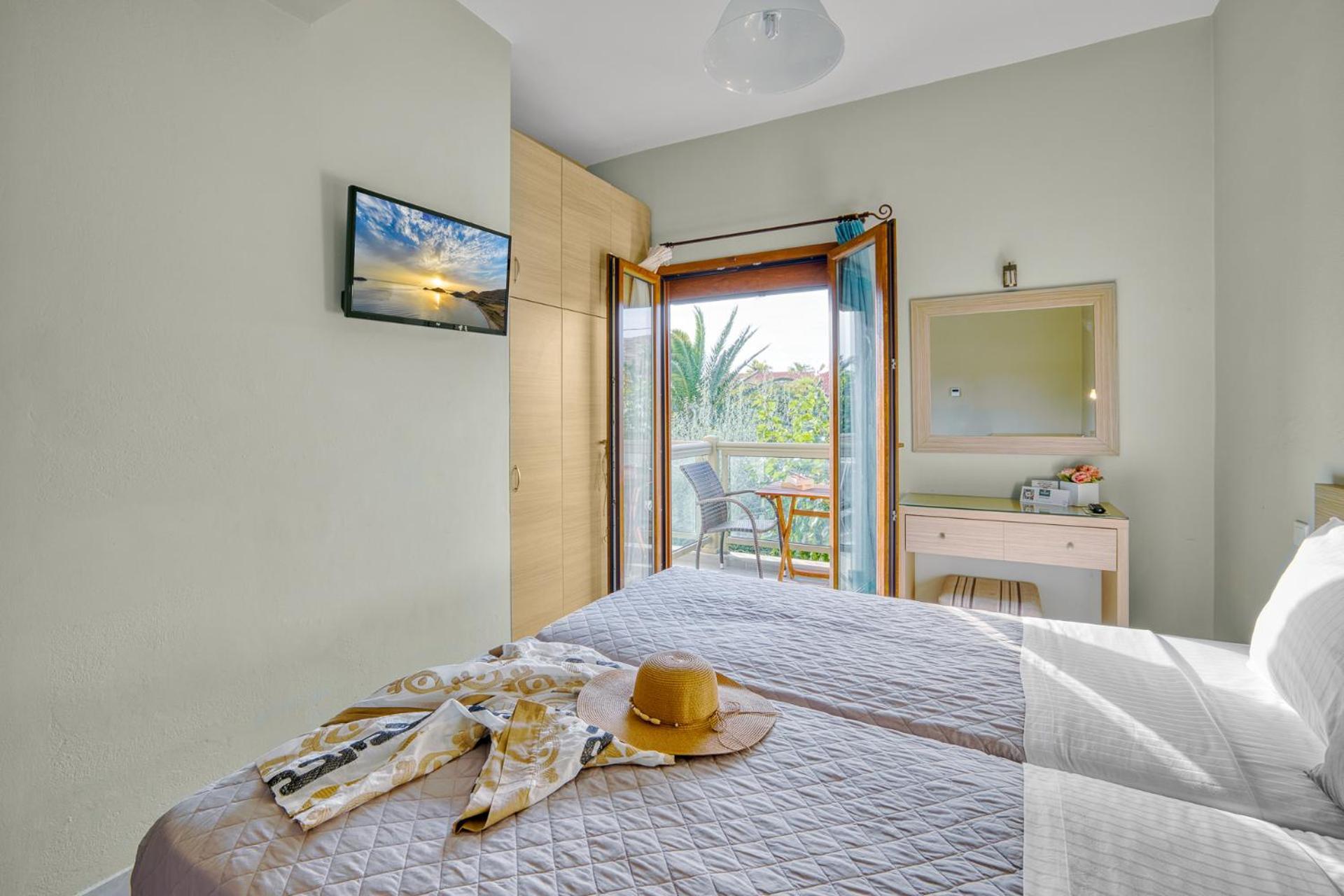 Platy Beach Hotel Экстерьер фото