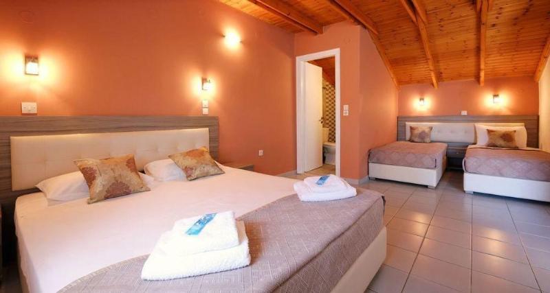 Platy Beach Hotel Экстерьер фото